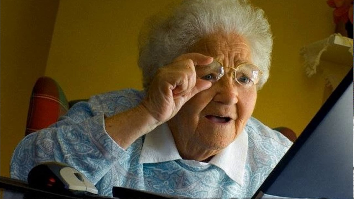 Капитальный ремонт после 70 и 80 лет: Как законно не платить взносы и что делать, если УК начисляет пени