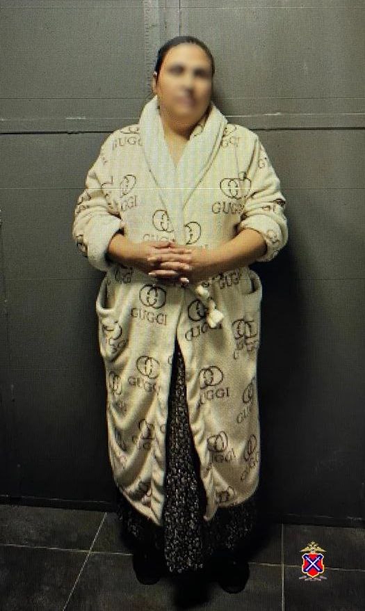 Волгоградские полицейские задержали подозреваемую, похитившую денежные средства у 86-летней пенсионерки