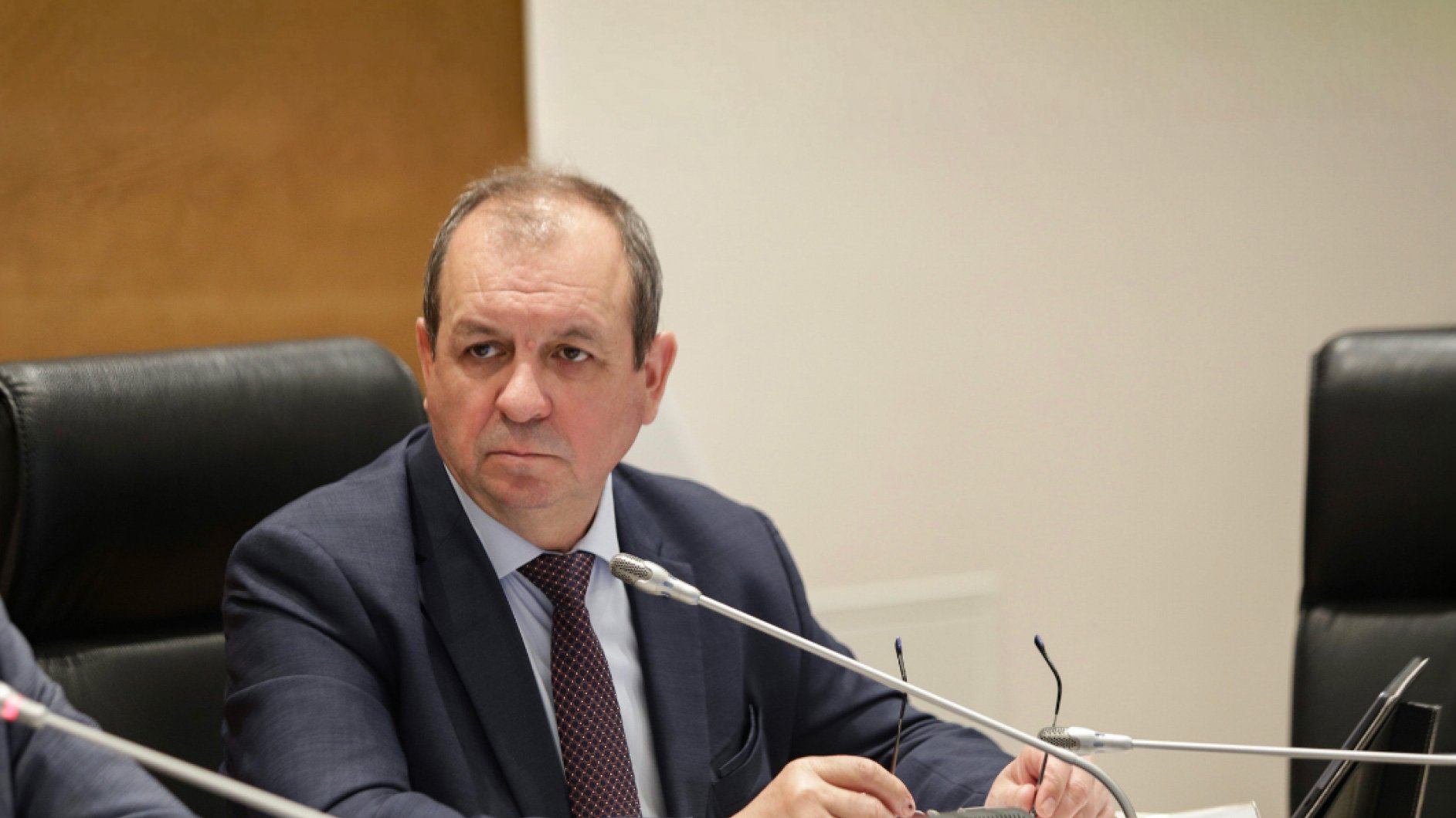 Председатель Волгоградской областной Думы Александр Блошкин внес на рассмотрение регпарламента проект постановления о представлении руководителя комитета облдумы по делам национальностей, казачества, вопросам общественных...