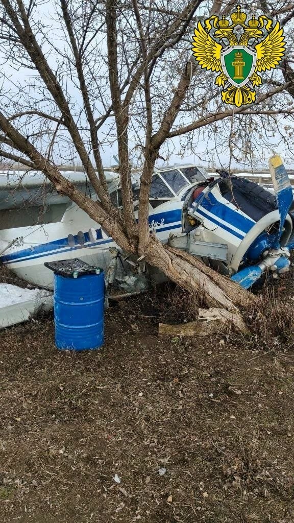 Самолет АН-2 совершил жесткую посадку на взлетно-посадочную площадку в Камышине