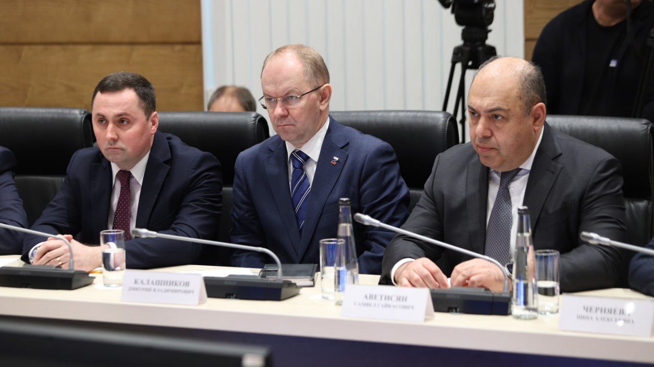 Губернатор Волгоградской области Герой России Андрей Бочаров выступил с инициативой открыть специальный счет для сбора средств на строительство мемориала, посвященного подвигу защитников Отечества – участников СВО Губернатор Волгоградской области Герой России Андрей Бочаров выступил с инициативой открыть специальный счет для сбора средств на строительство мемориала, посвященного подвигу защитников Отечества – участников СВО