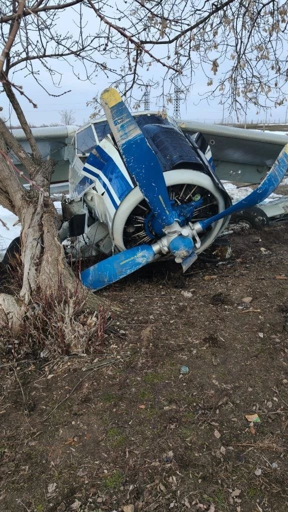 Самолет АН-2 совершил жесткую посадку на взлетно-посадочную площадку в Камышине Самолет АН-2 совершил жесткую посадку на взлетно-посадочную площадку в Камышине