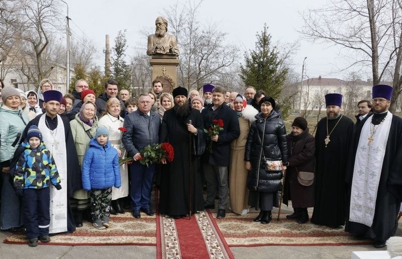 На территории 5-й больницы появился памятник выдающемуся хирургу и ученому Луке Крымскому На территории 5-й больницы появился памятник выдающемуся хирургу и ученому Луке Крымскому
