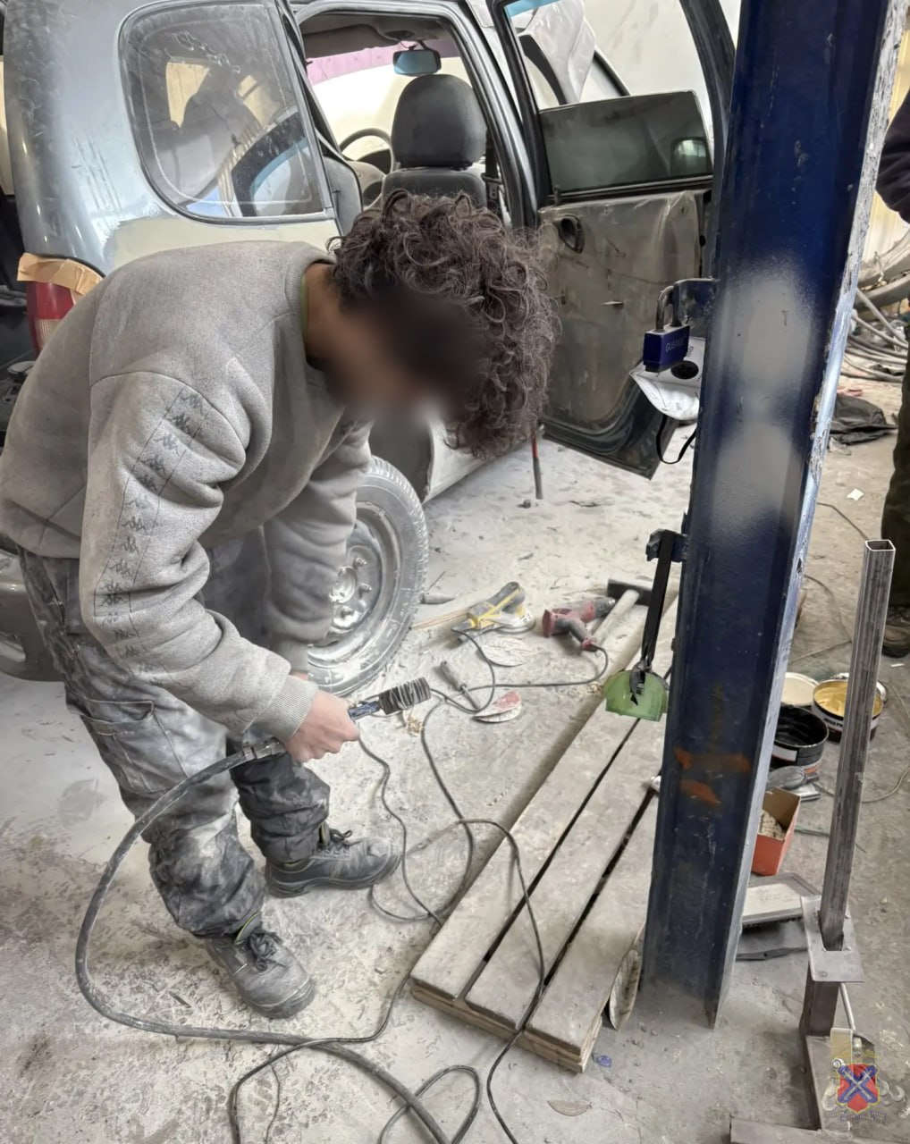 В Волгограде полицейские выявили факты незаконного привлечения иностранцев к труду В Волгограде полицейские выявили факты незаконного привлечения иностранцев к труду