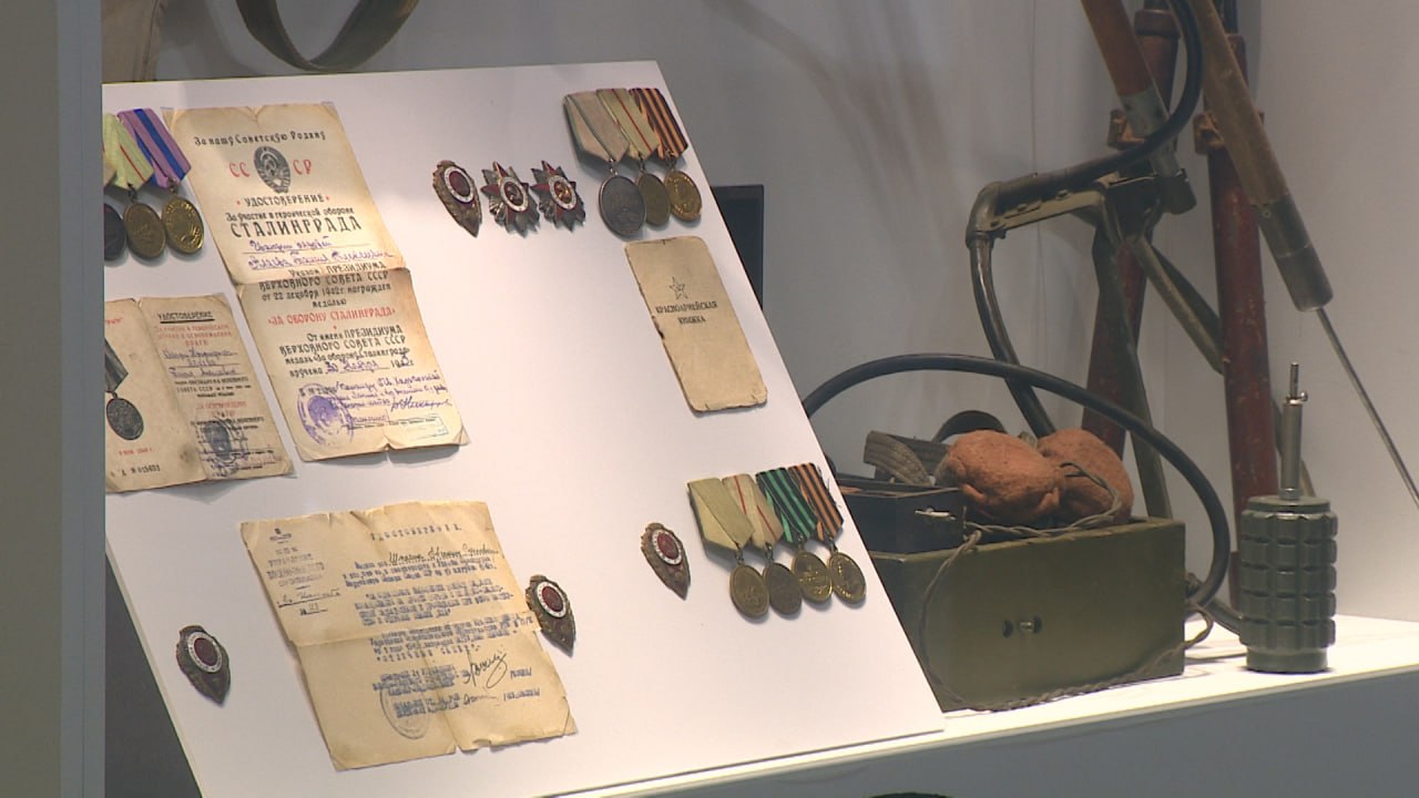 17 знаков отличия времен Великой Отечественной войны представили на выставке в Волгограде 17 знаков отличия времен Великой Отечественной войны представили на выставке в Волгограде