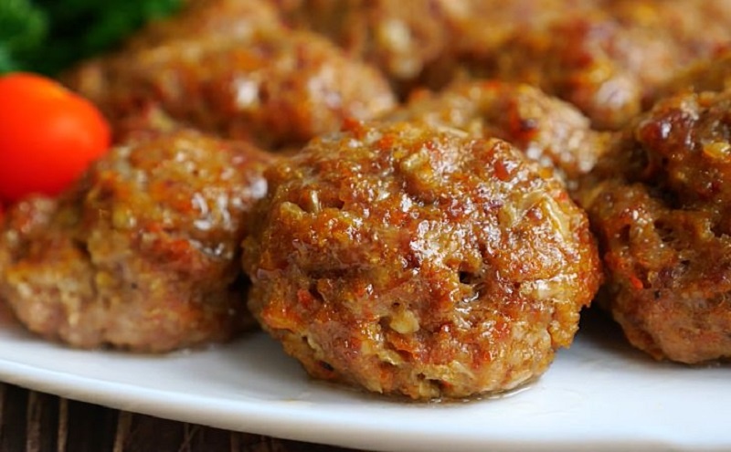 Секрет сочных котлет с помидорами, который удивит вас