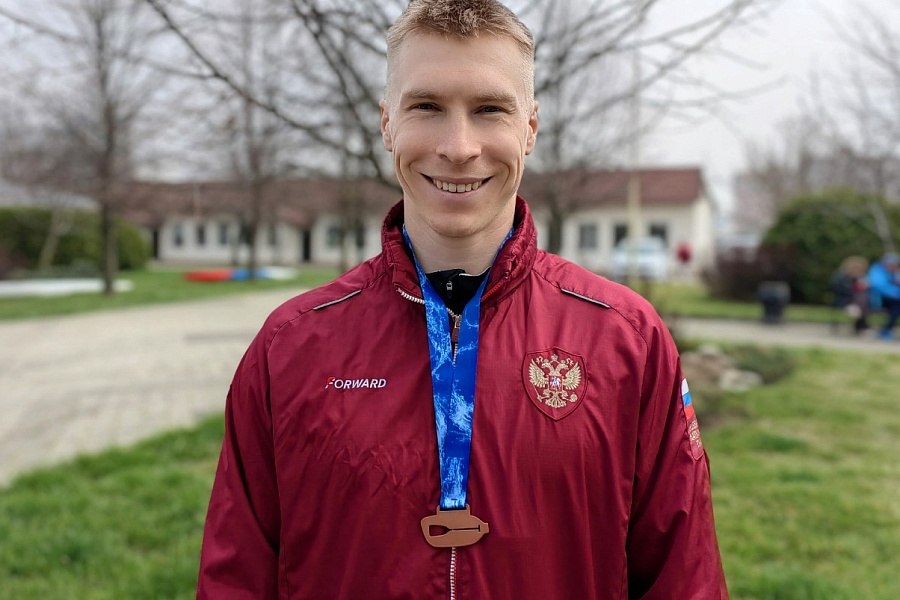 Волгоградец взял сразу 3 медали на всероссийских состязаниях по гребле на байдарках и каноэ