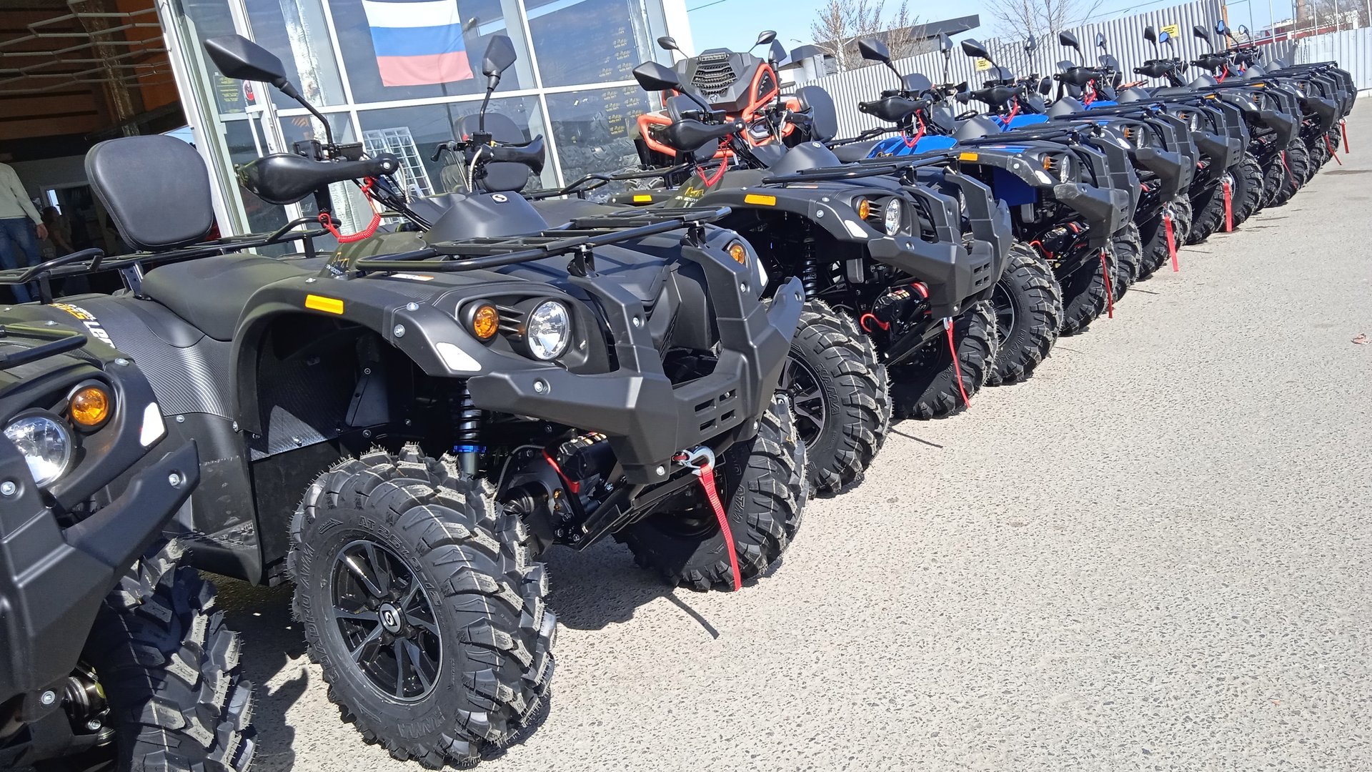 Партию квадроциклов передали в зону СВО по заявке командиров воинских частей Волгоградского гарнизона