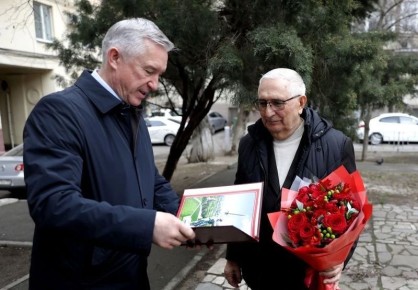 Михаилу Мироновичу Харитонову исполнилось 85 лет