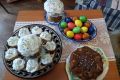 Пасха в Екатеринбурге: молодёжь вновь увлеклась традиционными играми и кулинарными изысками