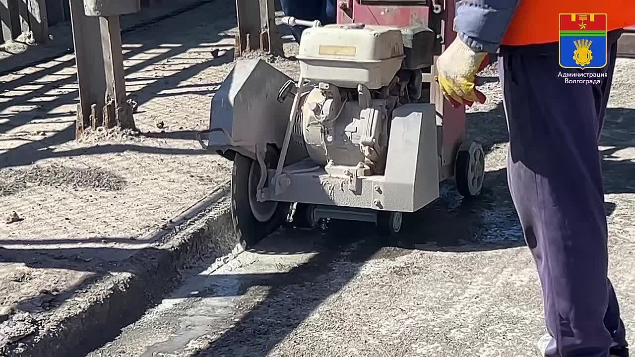 В Волгограде приступили к демонтажу бетонного основания второй части Сарептского путепровода