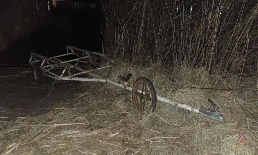 В Дубовском районе ищут двоих рыбаков В Дубовском районе ищут двоих рыбаков