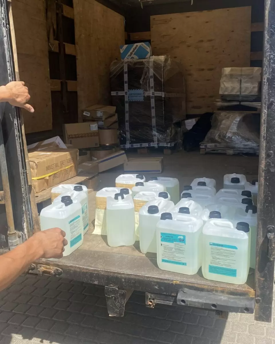 Эффективная и бережная очистка цементного налета за считанные минуты