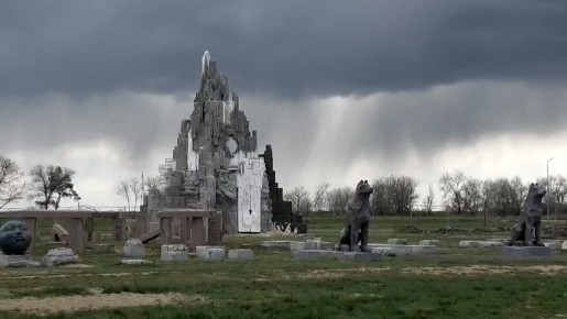 Порядка 200 деревьев и кустарников украсили территорию парка «Ультра 100»