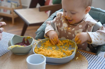 Как правильно ухаживать за детской посудой из силикона?