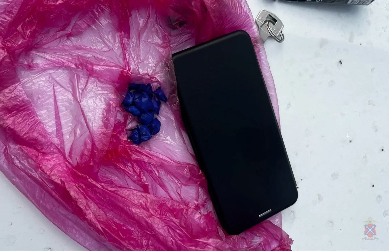 Закладчик с крупной партией метадона задержан в Ворошиловском районе