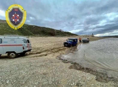 С Денежного острова в Волгограде спасли шестерых человек