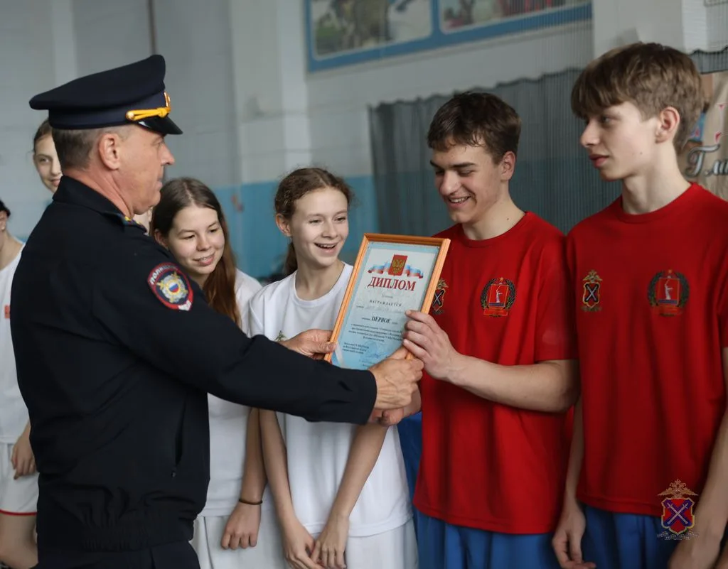 Кадеты специализированных полицейских классов приняли участие в спартакиаде, посвященной 107-ой годовщине со Дня образования ГУ МВД России по Волгоградской области Кадеты специализированных полицейских классов приняли участие в спартакиаде, посвященной 107-ой годовщине со Дня образования ГУ МВД России по Волгоградской области