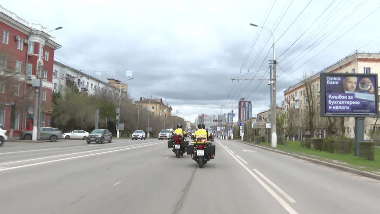 Мотовзводы МЧС вышли на дороги Волгограда для молниеносного реагирования на ДТП и пожары Мотовзводы МЧС вышли на дороги Волгограда для молниеносного реагирования на ДТП и пожары