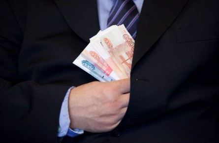 Волгоградцы могут снимать с карт наличку на кассе в магазинах и на заправках