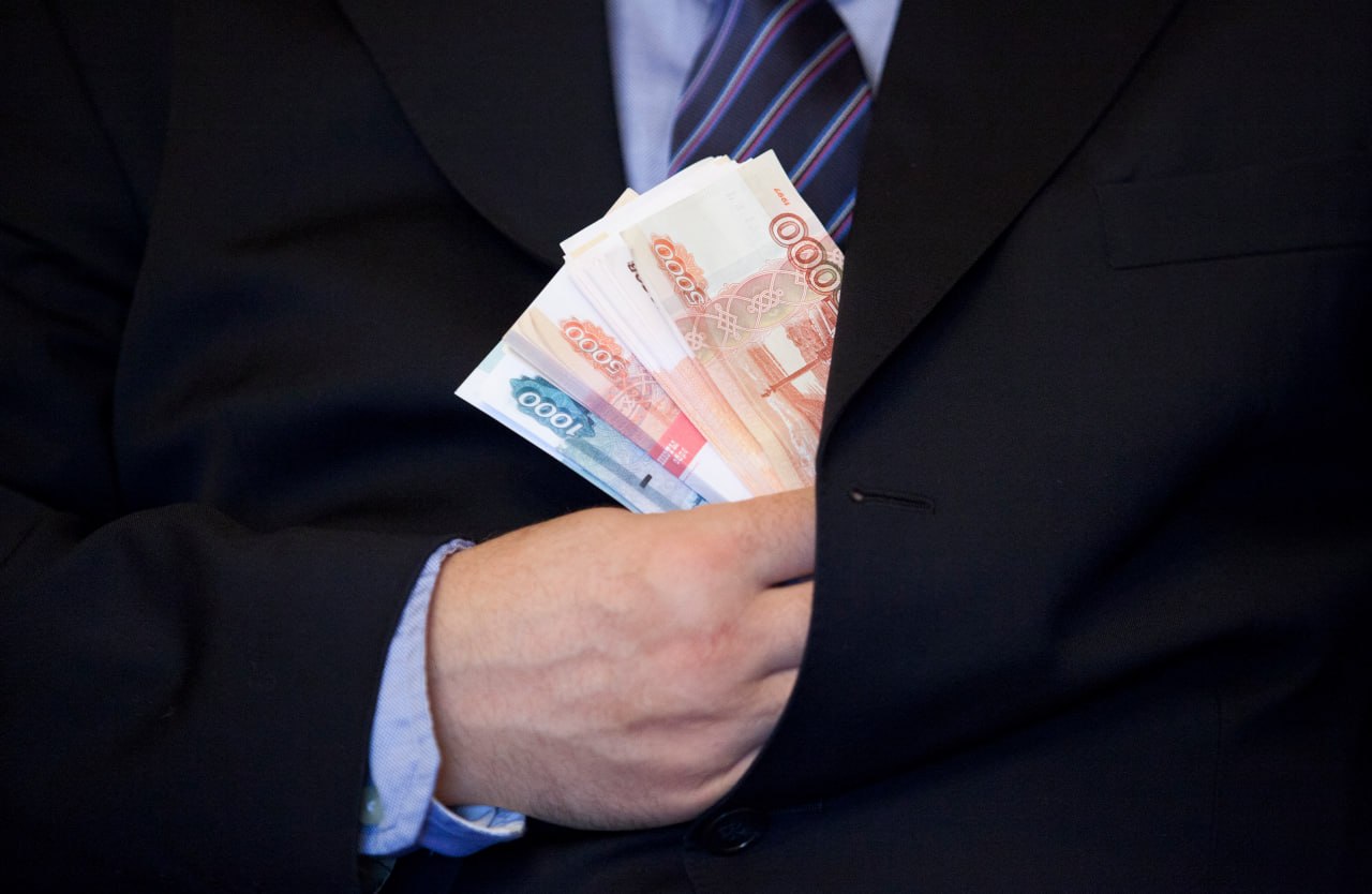 Волгоградцы могут снимать с карт наличку на кассе в магазинах и на заправках