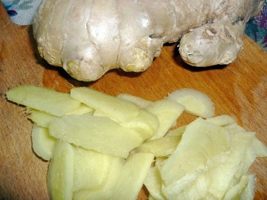 Имбирный чай: целебные свойства и потенциальные риски для здоровья