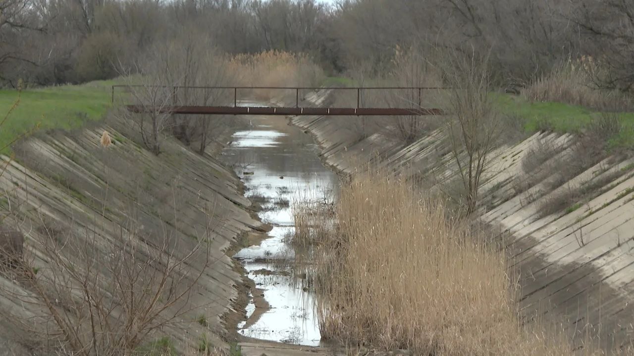 Без воды в жаркий сезон боятся остаться жители Береславки Волгоградской области Без воды в жаркий сезон боятся остаться жители Береславки Волгоградской области
