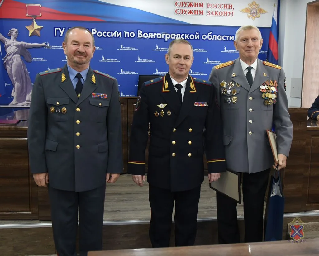 В ГУ МВД России по Волгоградской области наградили победителей смотра-конкурса на лучшую ветеранскую организацию В ГУ МВД России по Волгоградской области наградили победителей смотра-конкурса на лучшую ветеранскую организацию