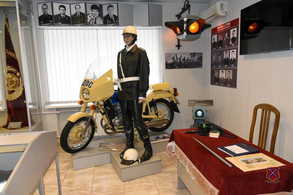 В Волгограде чтят тех, кто посвятил свою жизнь служению закону и порядку В Волгограде чтят тех, кто посвятил свою жизнь служению закону и порядку