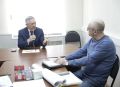 Сегодня председатель гордумы Владлен Колесников провел ежемесячный прием граждан