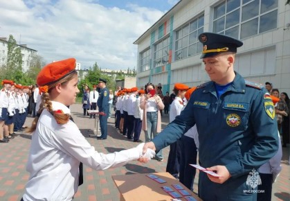 Торжественно и красиво: в Камышине более 90 ребят приняли Присягу и стали пожарными кадетами