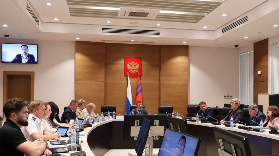 Сразу два законопроекта, предусматривающих снижение налоговой нагрузки для предпринимателей, работающих по упрощенной системе налогообложения (УСН), были рассмотрены сегодня на заседании комитета по бюджетной, финансовой и...