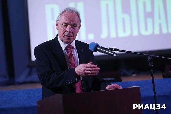 Профессору, доктору технических наук, научному руководителю ВолгГТУ Владимиру Ильичу Лысаку исполнилось 75 лет Профессору, доктору технических наук, научному руководителю ВолгГТУ Владимиру Ильичу Лысаку исполнилось 75 лет