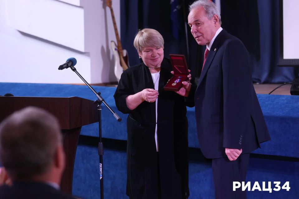 Профессору, доктору технических наук, научному руководителю ВолгГТУ Владимиру Ильичу Лысаку исполнилось 75 лет Профессору, доктору технических наук, научному руководителю ВолгГТУ Владимиру Ильичу Лысаку исполнилось 75 лет