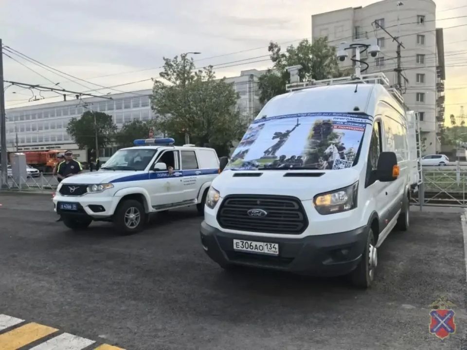 Волгоградские полицейские обеспечивают охрану общественного порядка в период проведения футбольного матча