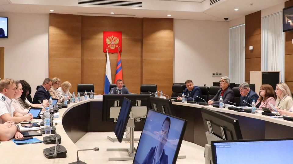 Профильный парламентский комитет под председательством Натальи Семёновой рассмотрел проекты закона об исполнение бюджета ТФОМС за 2025 год, а также корректировки бюджета ТФОМС в 2026-м Профильный парламентский комитет под председательством Натальи Семёновой рассмотрел проекты закона об исполнение бюджета ТФОМС за 2025 год, а также корректировки бюджета ТФОМС в 2026-м