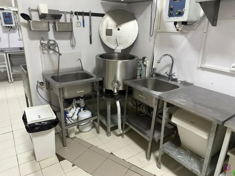 Килограммы немаркированного сыра изъяли в одном из ТЦ Волгограда Килограммы немаркированного сыра изъяли в одном из ТЦ Волгограда