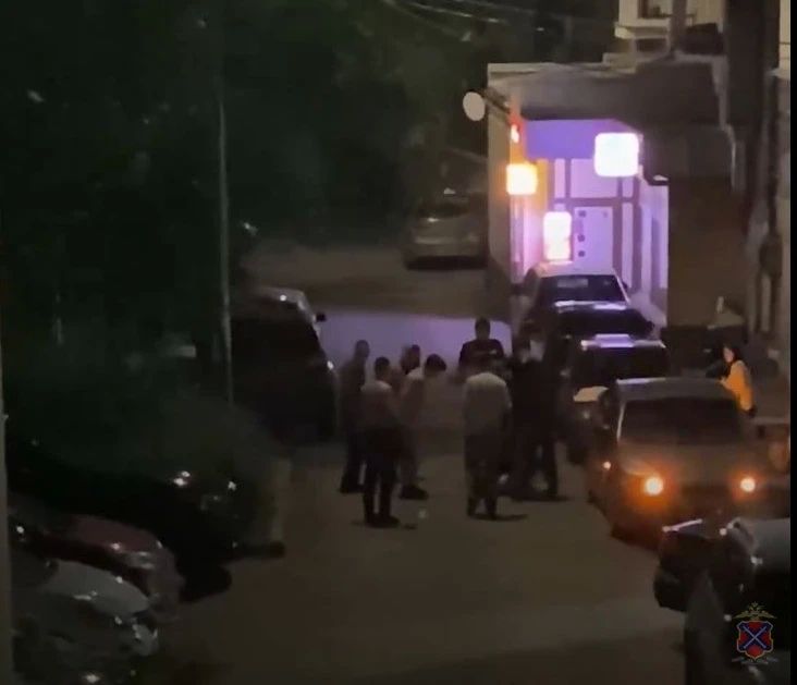 Волгоградские полицейские привлекли к ответственности лиц, устроивших драку в центре города Волгоградские полицейские привлекли к ответственности лиц, устроивших драку в центре города