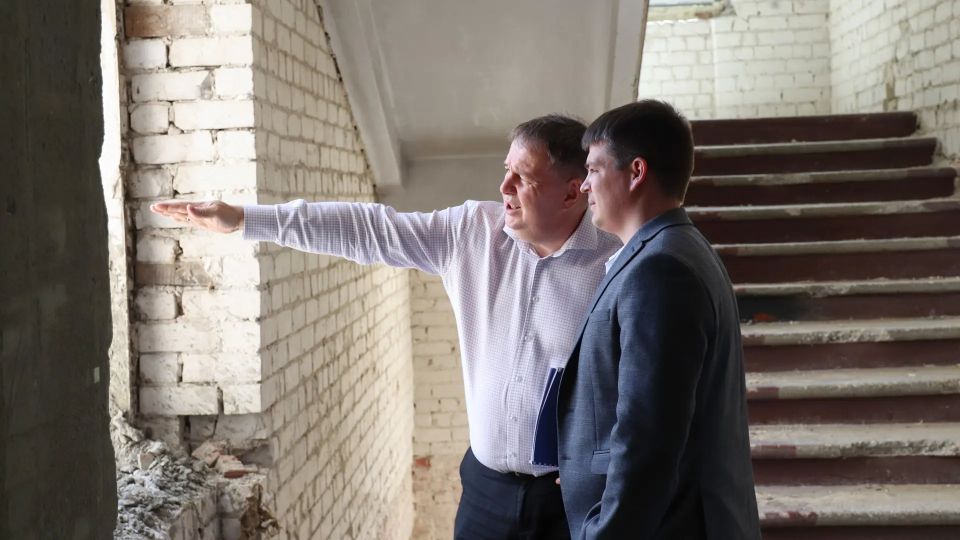В Волгоградском техническом колледже продолжается капитальный ремонт - в текущем году масштабно обновляются учебный корпус и здание общежития В Волгоградском техническом колледже продолжается капитальный ремонт - в текущем году масштабно обновляются учебный корпус и здание общежития