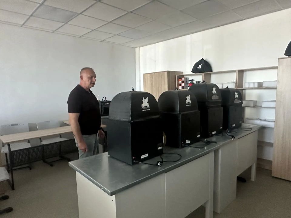 Депутат Волгоградской облдумы Дмитрий Григоров в рамках парламентского контроля ознакомился с ходом капремонта 4-го учебного корпуса Волжского политехнического техникума Депутат Волгоградской облдумы Дмитрий Григоров в рамках парламентского контроля ознакомился с ходом капремонта 4-го учебного корпуса Волжского политехнического техникума