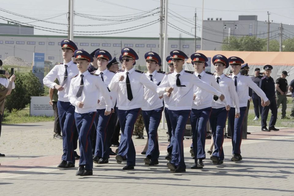 В Волгограде продолжаются VII Слет кадет и Кадетская Спартакиада Следственного комитета Российской Федерации В Волгограде продолжаются VII Слет кадет и Кадетская Спартакиада Следственного комитета Российской Федерации
