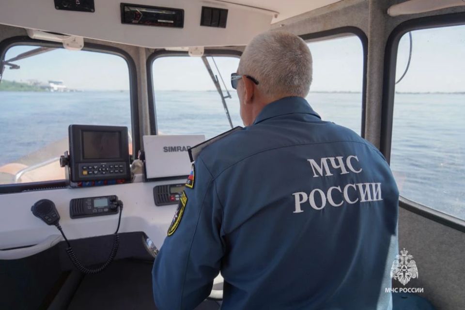 Сотрудники ГИМС МЧС России патрулируют акватории региона Сотрудники ГИМС МЧС России патрулируют акватории региона