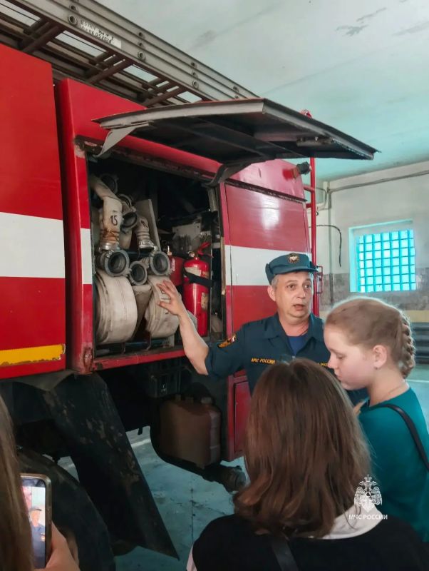 Увлекательное путешествие в мир огнеборцев Увлекательное путешествие в мир огнеборцев