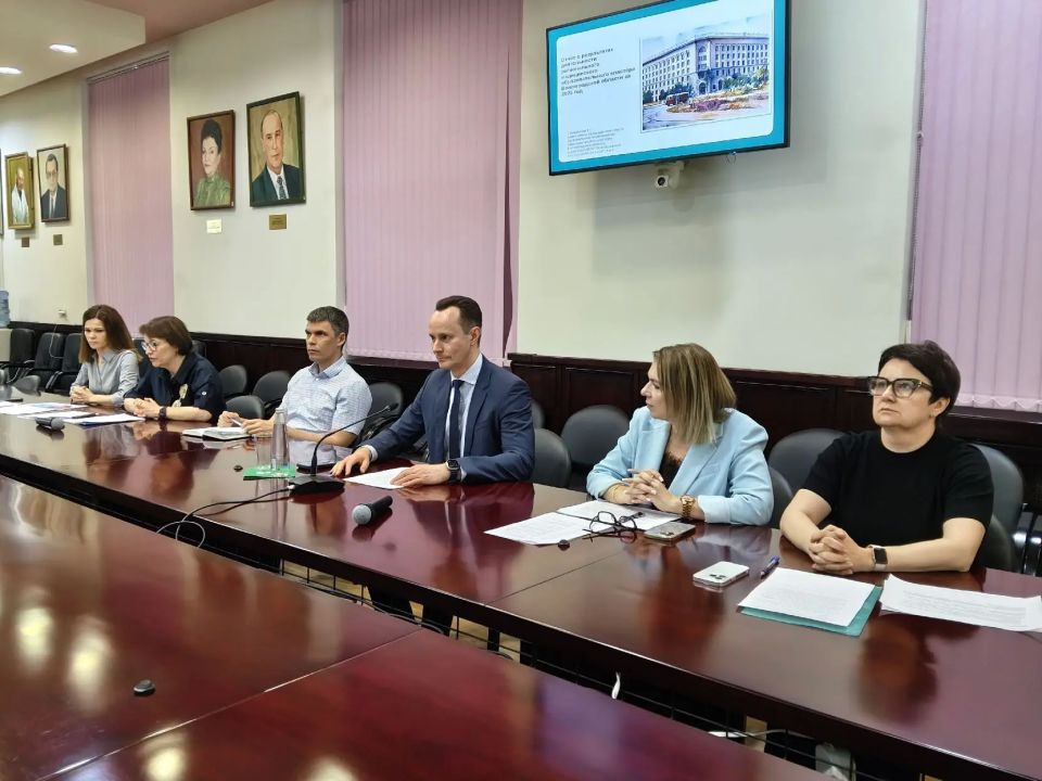 В ВолгГМУ под председательством ректора, депутата Волгоградской областной Думы Владимира Шкарина состоялось заседание совета регионального медицинского образовательного кластера В ВолгГМУ под председательством ректора, депутата Волгоградской областной Думы Владимира Шкарина состоялось заседание совета регионального медицинского образовательного кластера