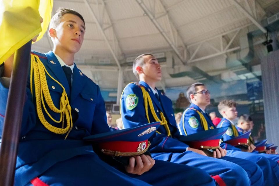 Поздравляем победителей VII Слета кадет и Кадетской Спартакиады СК России Поздравляем победителей VII Слета кадет и Кадетской Спартакиады СК России