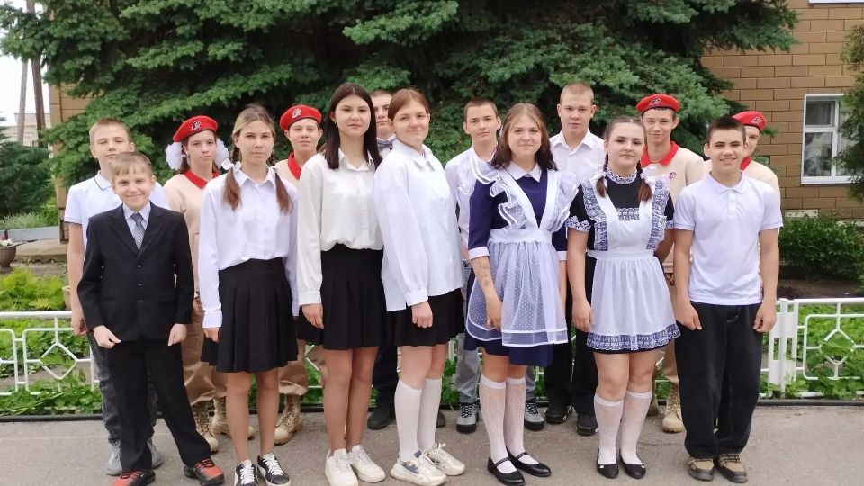 Для ребят из региональных соцучреждений прозвенел последний звонок Для ребят из региональных соцучреждений прозвенел последний звонок