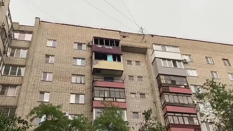 Волгоградские огнеборцы ликвидировали пожар в многоэтажке