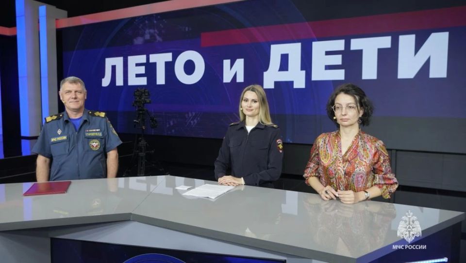 Сотрудник МЧС России принял участие в ток-шоу на телеканале «Волгоград 24» Сотрудник МЧС России принял участие в ток-шоу на телеканале «Волгоград 24»