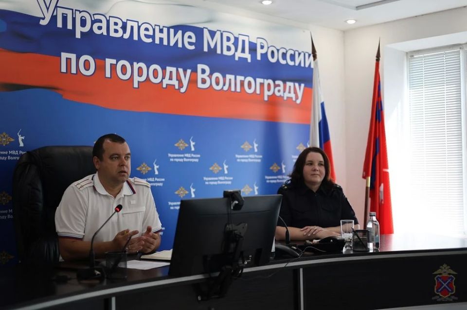 В Управлении МВД России по городу Волгограду состоялась ярмарка вакансий для студентов выпускных курсов юридических факультетов высших учебных заведений В Управлении МВД России по городу Волгограду состоялась ярмарка вакансий для студентов выпускных курсов юридических факультетов высших учебных заведений