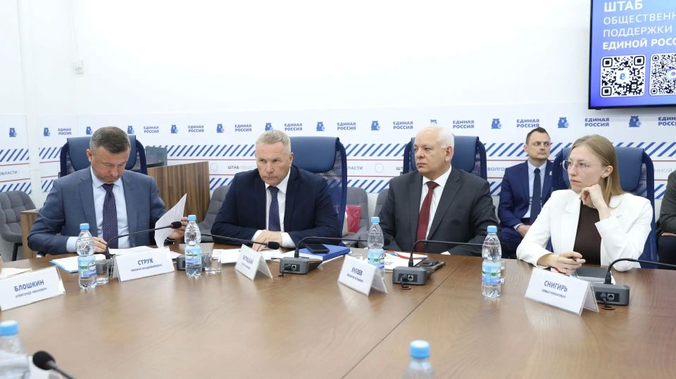 В дни проведения электронного голосования по определению кандидатов, которые представят интересы партии на осенних выборах в Госдуму, на площадке Штаба общественной поддержки «Единой России» прошла встреча кандидатов... В дни проведения электронного голосования по определению кандидатов, которые представят интересы партии на осенних выборах в Госдуму, на площадке Штаба общественной поддержки «Единой России» прошла встреча кандидатов...
